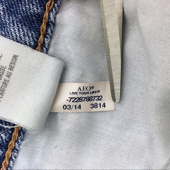 AMERICAN EAGLE Jean Shorts Cut Offs Distressed Denim 100% Cotton Festival Size 4 - Picture 8 of 12